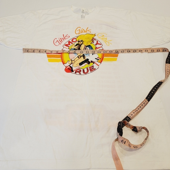 Motley Crue The Stadium Tour 2022 Official Merch Graphic Tee Size Large NEW! - Picture 4 of 8